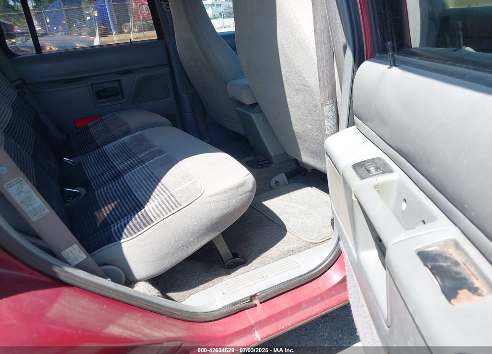 1992 FORD EXPLORER VIN: 1FMDU34X9NUD68865
