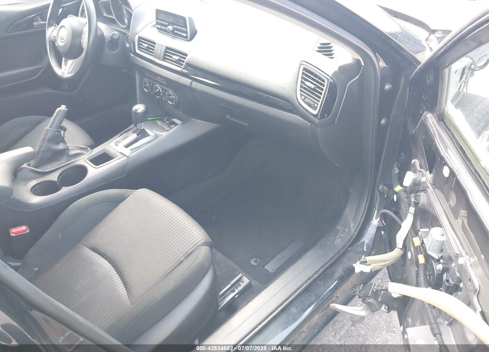 2014 MAZDA 3 I TOURING VIN: JM1BM1L76E1120589