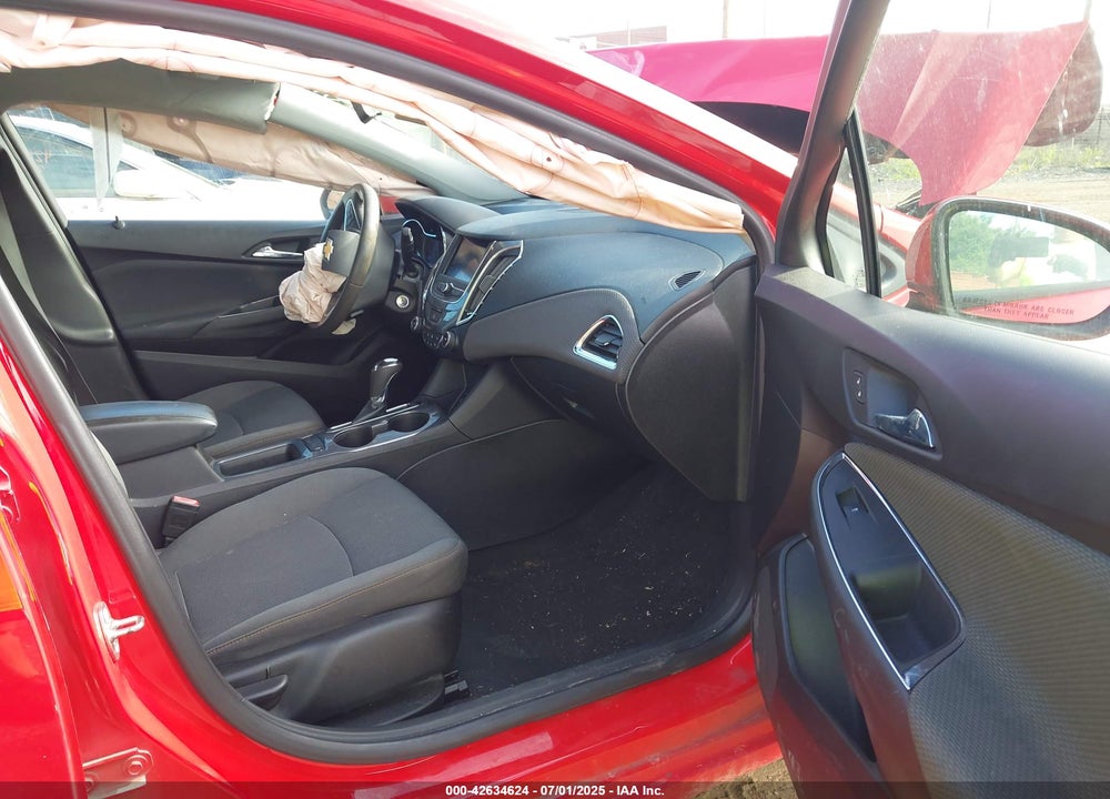 2019 CHEVROLET CRUZE VIN: 3G1BC6SM3KS602138