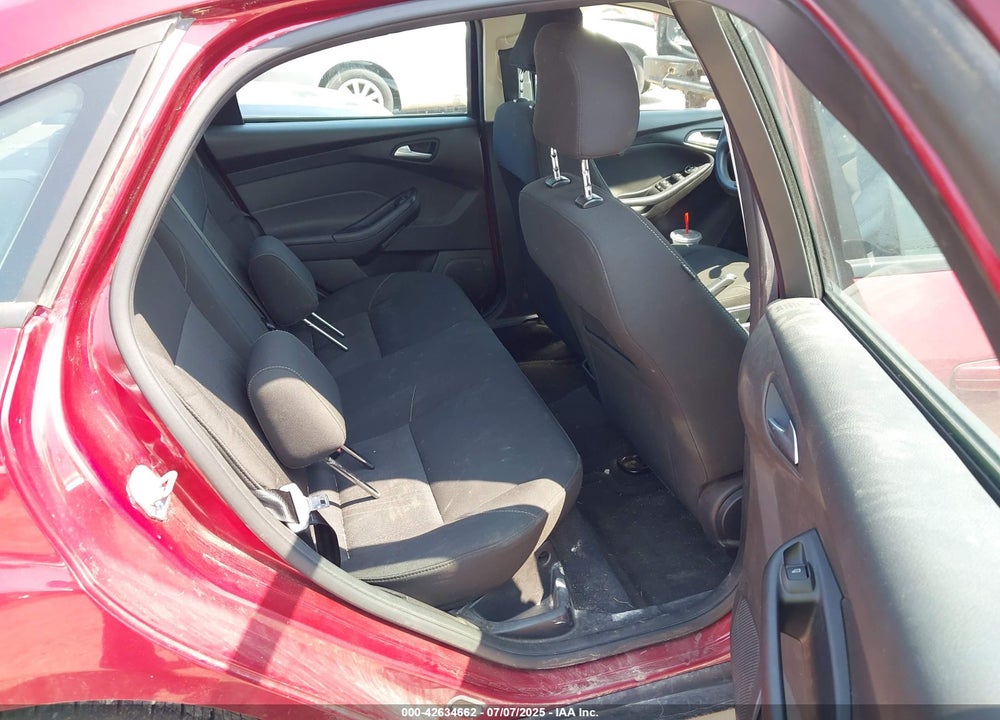2015 FORD FOCUS SE VIN: 1FADP3FE8FL341354