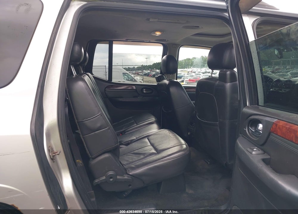 2005 GMC ENVOY XL SLT VIN: 1GKET16S856176265