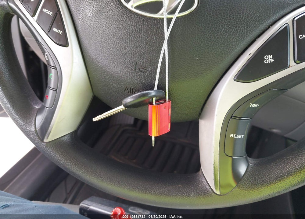 2012 HYUNDAI ELANTRA VIN: KMHDH4AEXCU181497