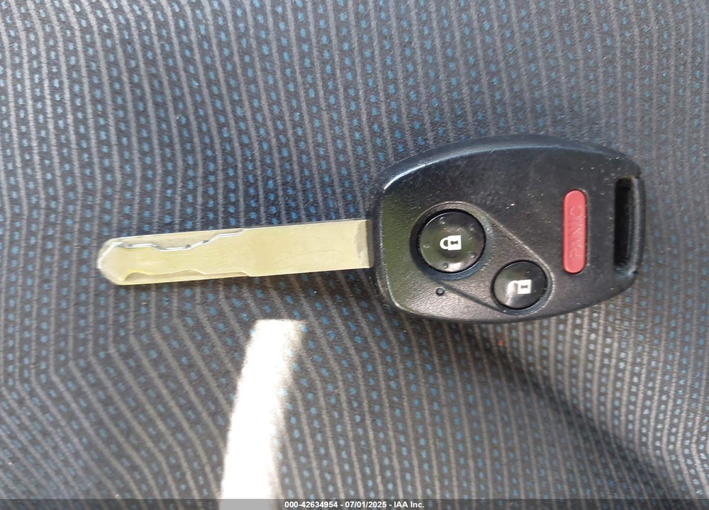 2011 HONDA FIT VIN: JHMGE8H50BC021252