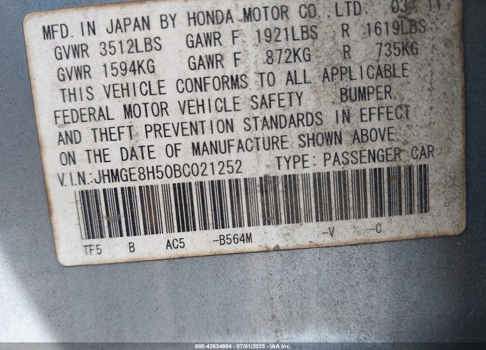 2011 HONDA FIT VIN: JHMGE8H50BC021252