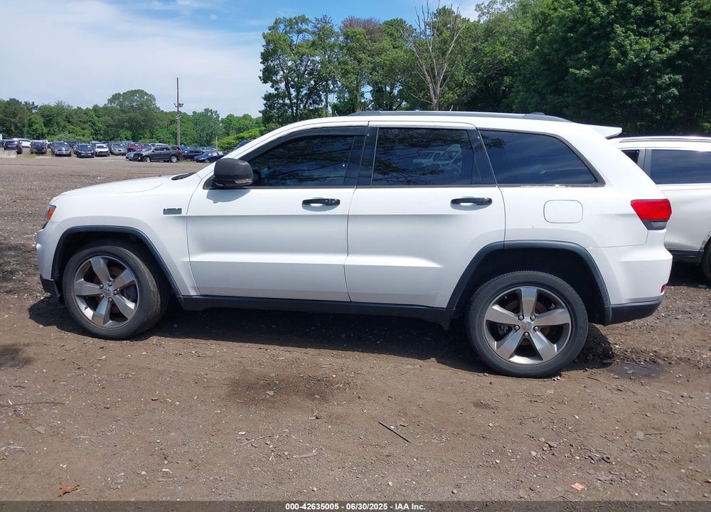 2016 JEEP GRAND CHEROKEE VIN: 1C4RJFBT1GC318930