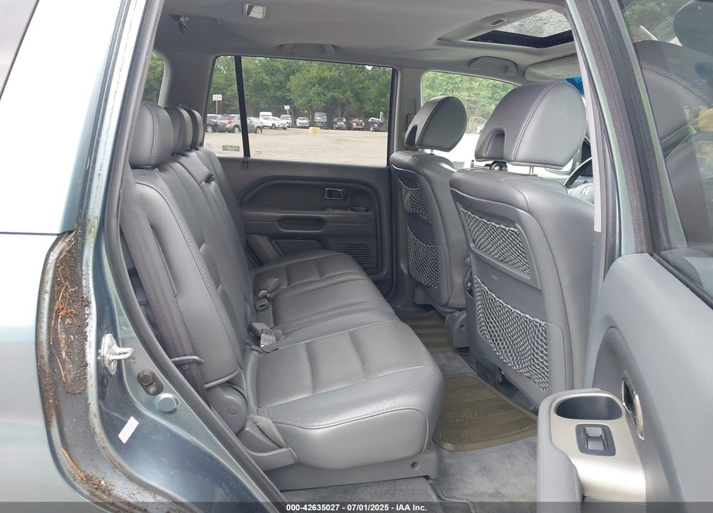 2007 HONDA PILOT VIN: 2HKYF18597H505684