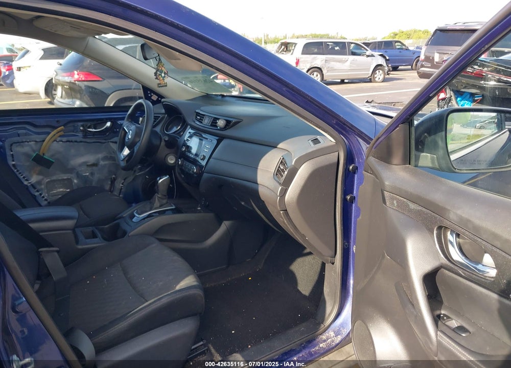 2017 NISSAN ROGUE VIN: JN8AT2MT8HW131279