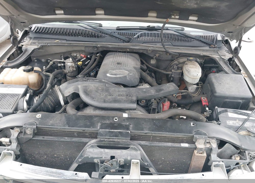 2003 CHEVROLET SUBURBAN 1500 LS VIN: 3GNEC16Z93G291596