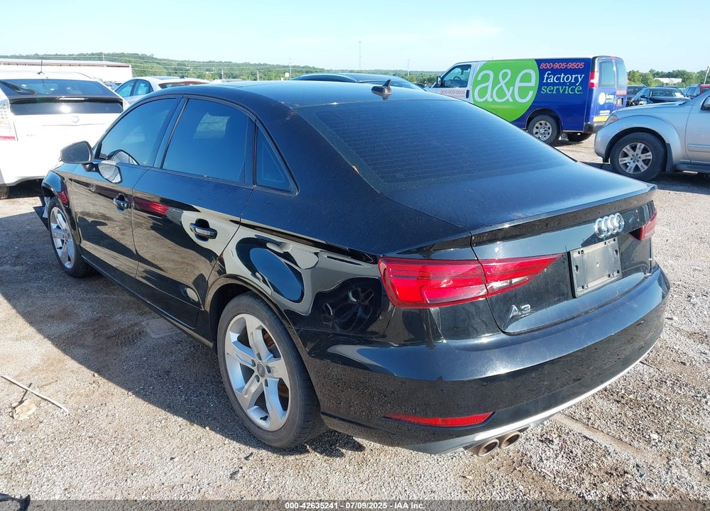 2018 AUDI A3 VIN: WAUAUGFF0J1003891