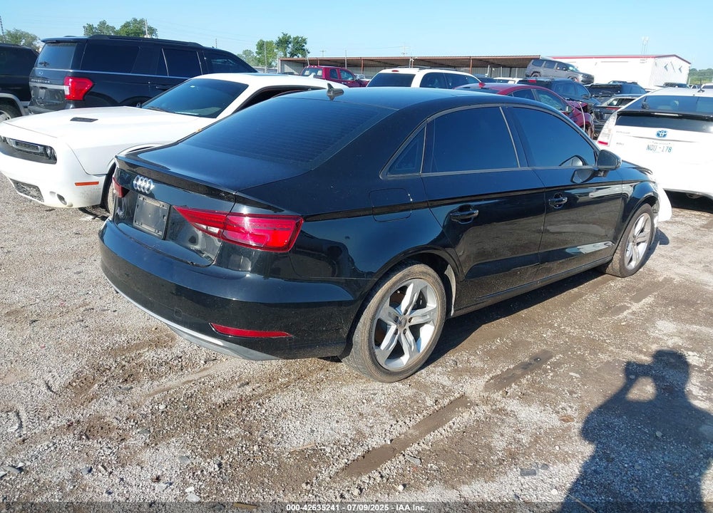 2018 AUDI A3 VIN: WAUAUGFF0J1003891