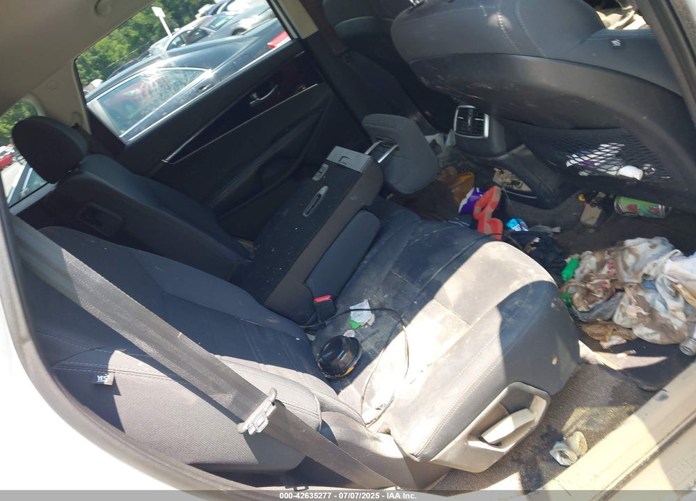 2017 KIA SORENTO 3.3L LX VIN: 5XYPGDA55HG197989