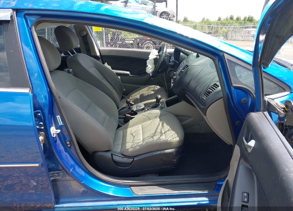 2015 KIA FORTE VIN: KNAFX4A85F5353151