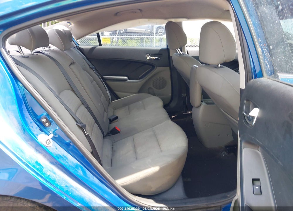 2015 KIA FORTE VIN: KNAFX4A85F5353151
