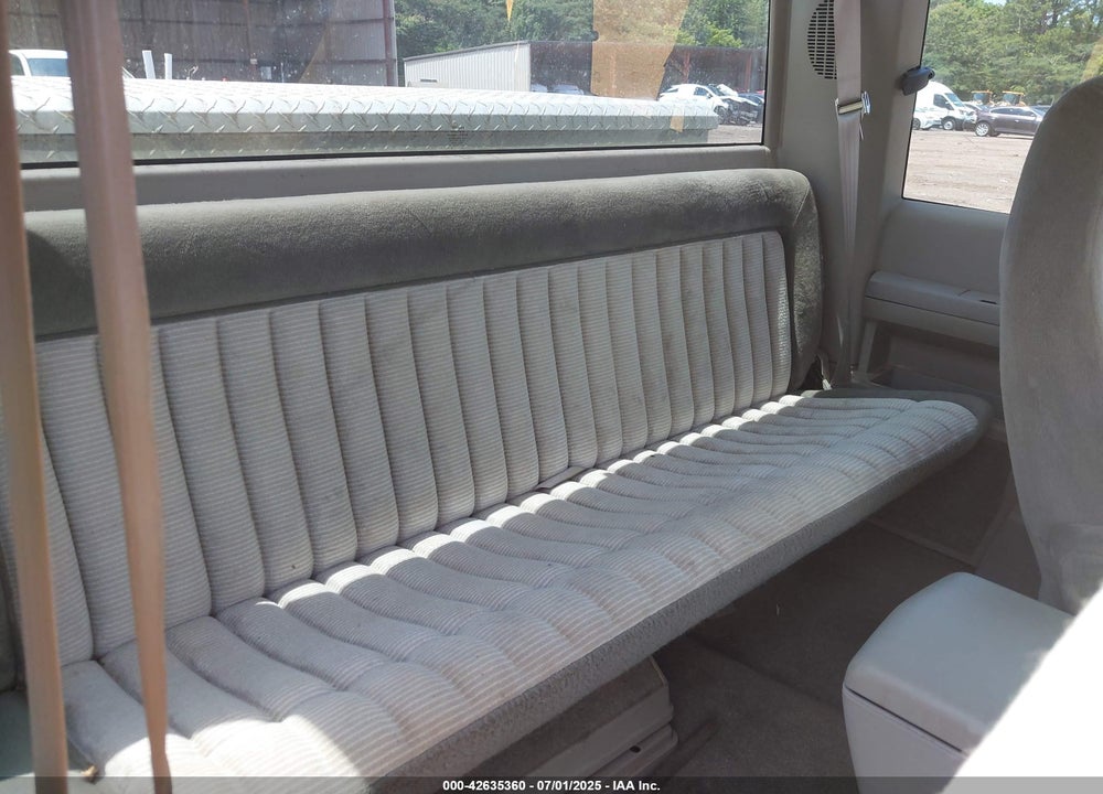 1994 GMC SIERRA C1500 VIN: 2GTEC19K5R1517805