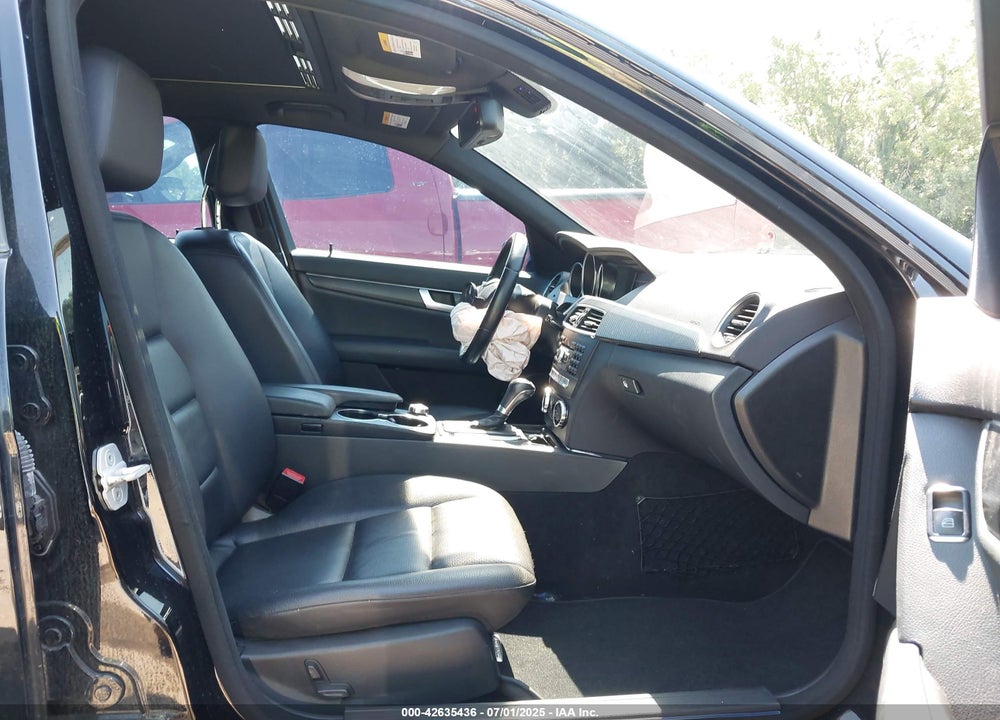 2012 MERCEDES-BENZ C CLASS VIN: WDDGF8BBXCF913589