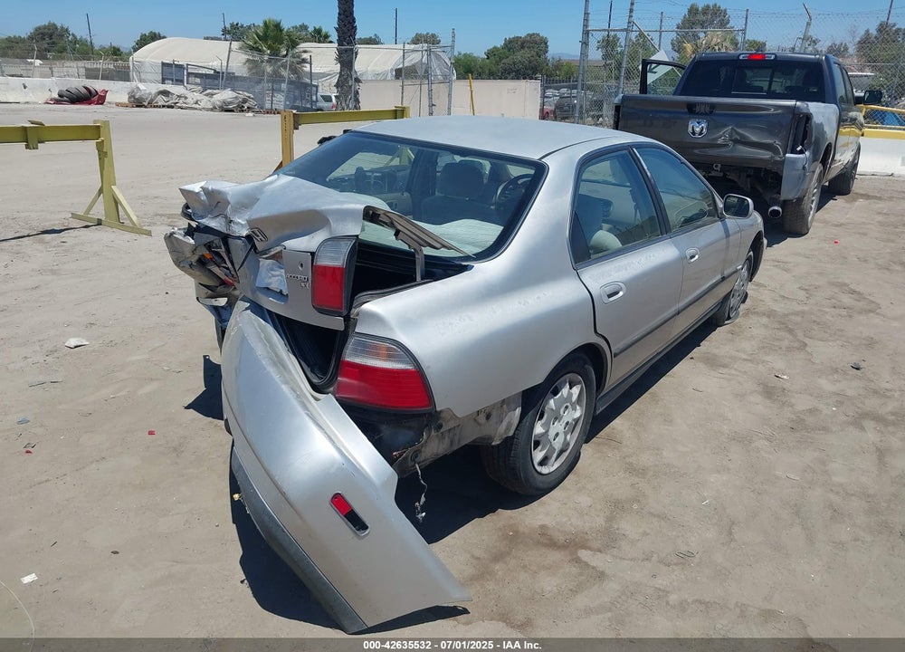 1996 HONDA ACCORD LX/EX VIN: 1HGCD5637TA289751