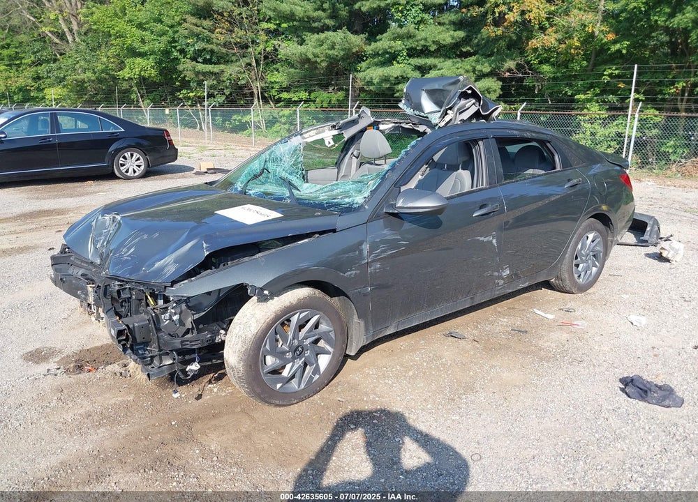 2024 HYUNDAI ELANTRA VIN: KMHLM4DG8RU688332
