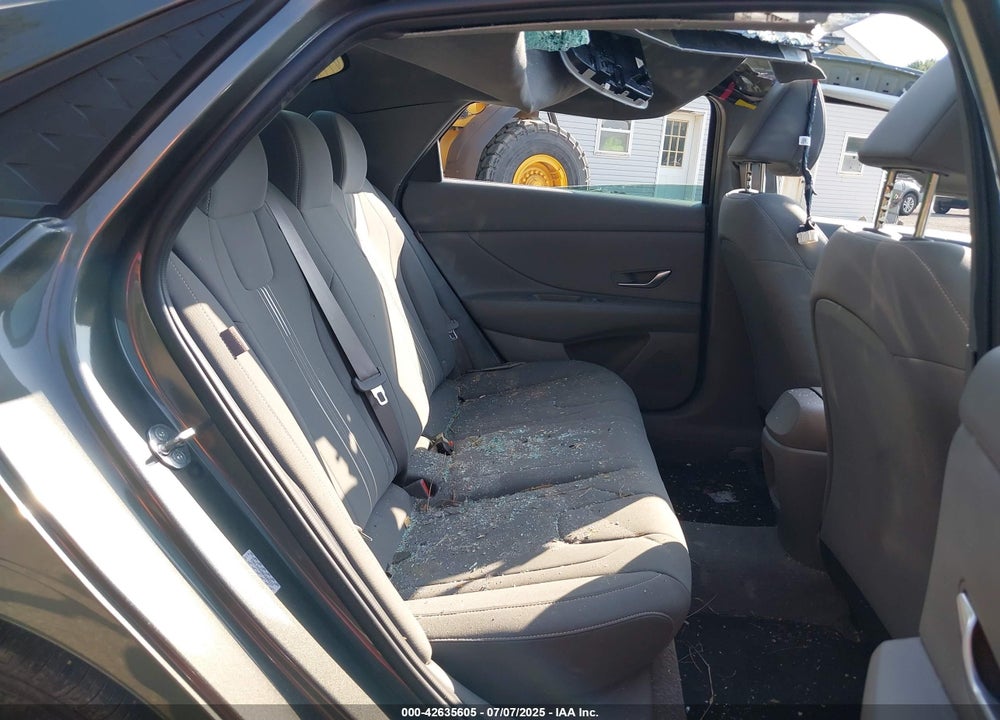 2024 HYUNDAI ELANTRA VIN: KMHLM4DG8RU688332