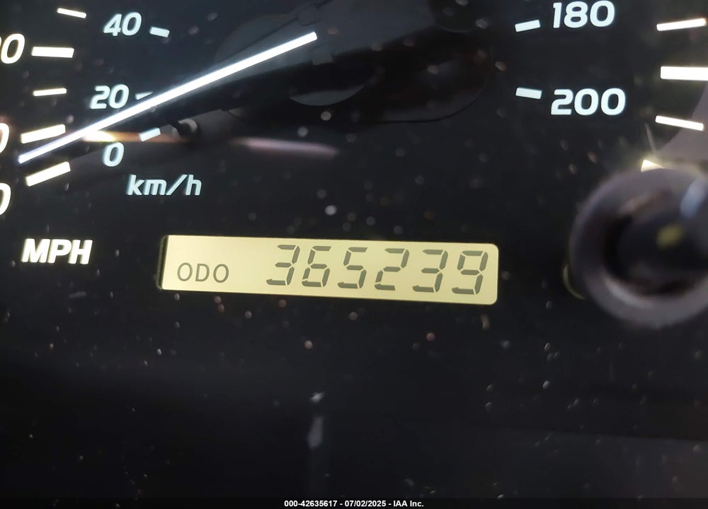 1999 LEXUS LX 470 VIN: JT6HT00W6X0073468