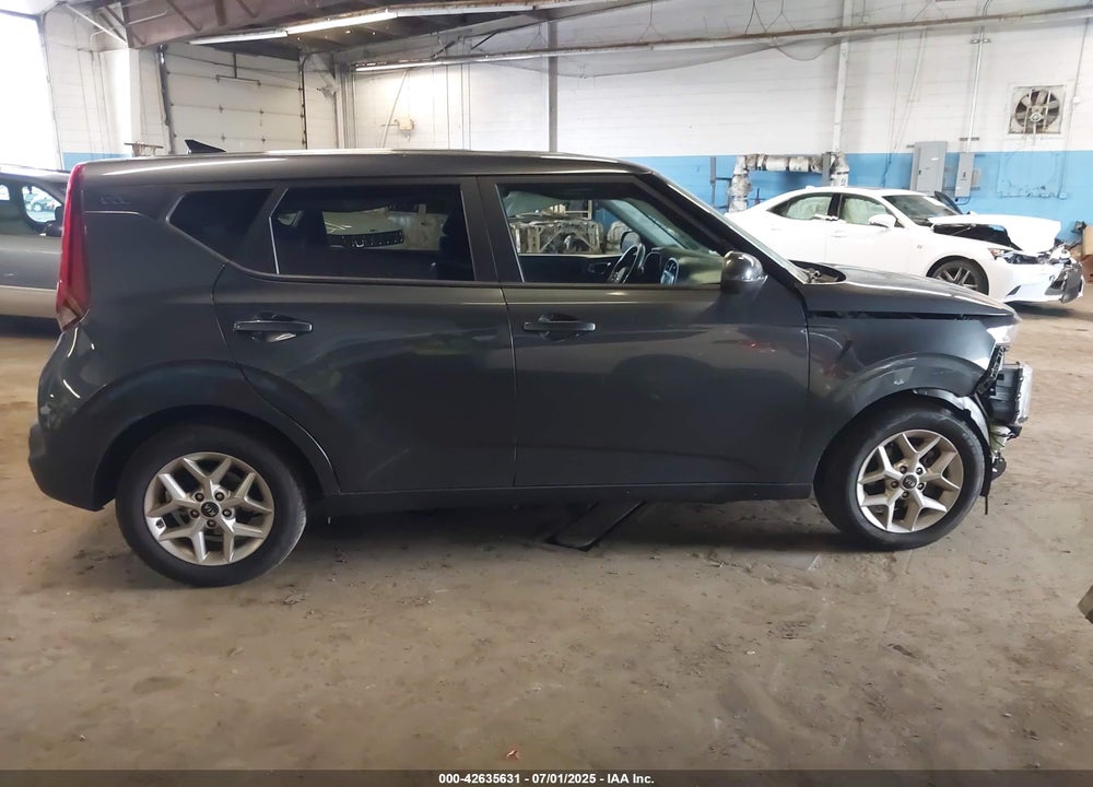 2021 KIA SOUL VIN: KNDJ23AU7M7784739