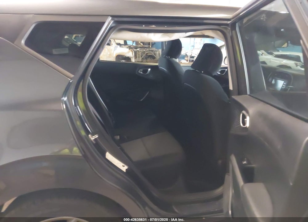2021 KIA SOUL VIN: KNDJ23AU7M7784739