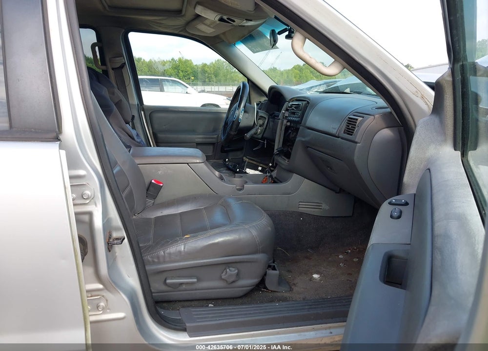 2002 FORD EXPLORER XLT VIN: 1FMZU73E62UC21671