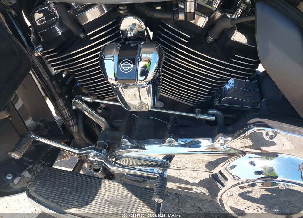 2019 HARLEY-DAVIDSON FLHTKL VIN: 1HD1KKF10KB621366