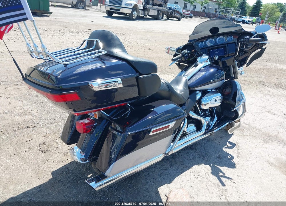 2019 HARLEY-DAVIDSON FLHTKL VIN: 1HD1KKF10KB621366