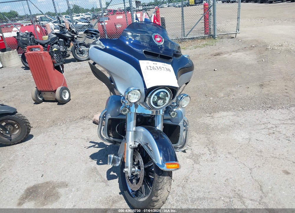 2019 HARLEY-DAVIDSON FLHTKL VIN: 1HD1KKF10KB621366