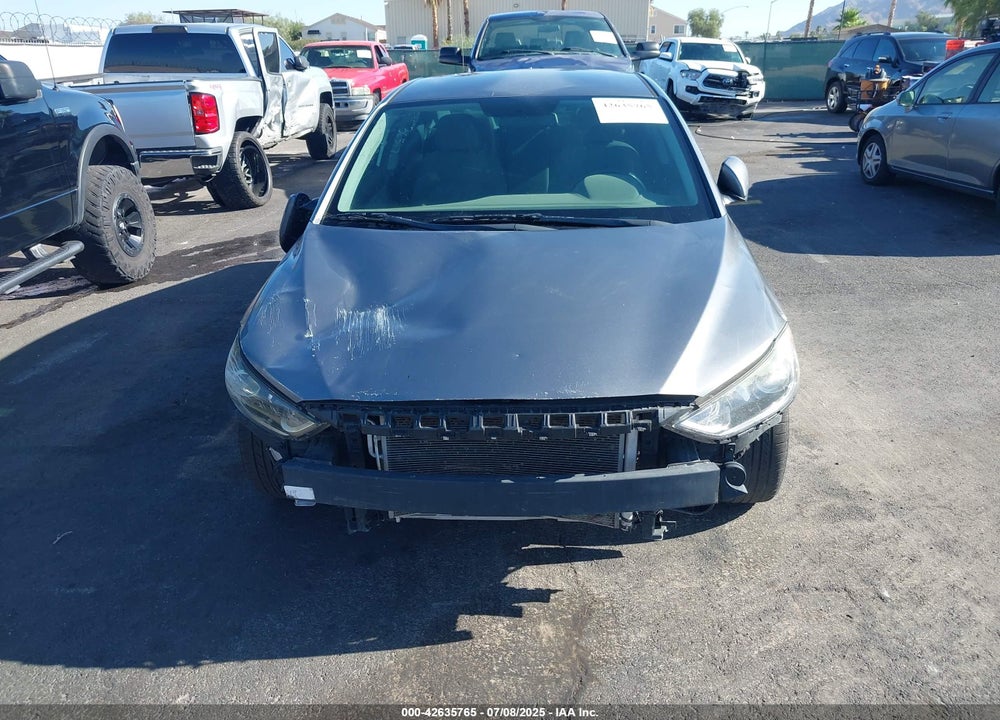 2018 HYUNDAI ELANTRA VIN: 5NPD84LF9JH246423