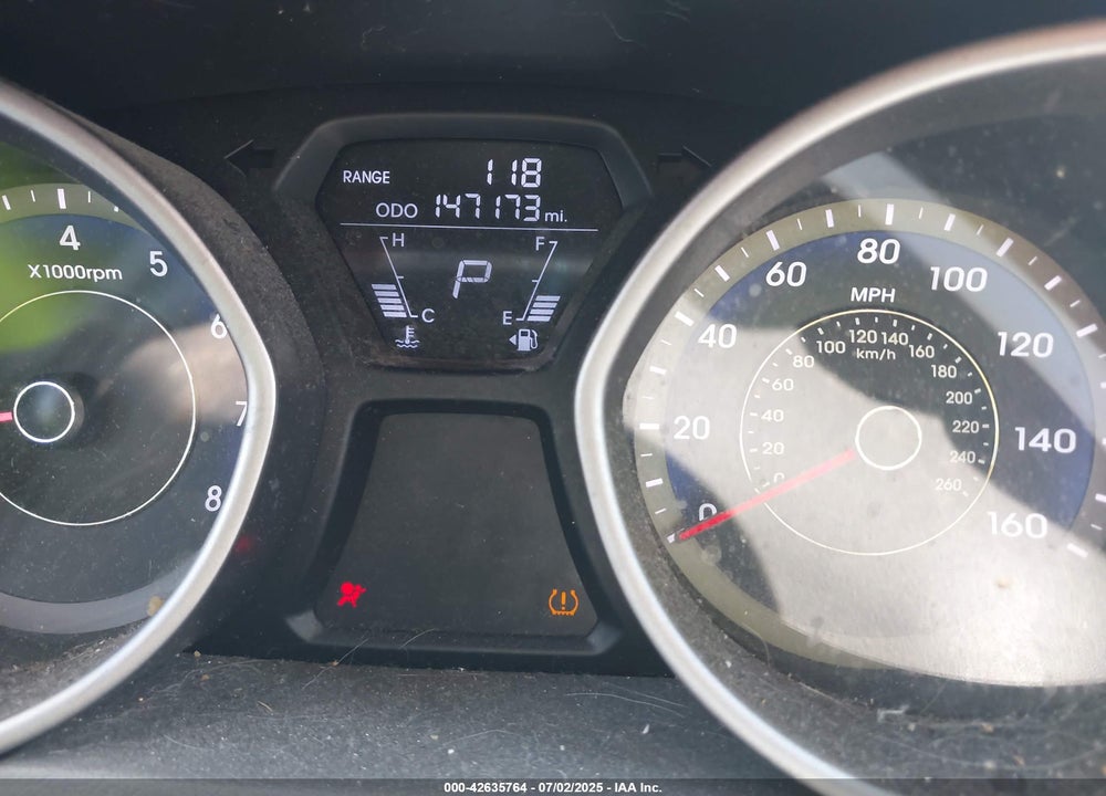 2013 HYUNDAI ELANTRA VIN: KMHDH4AE7DU592745