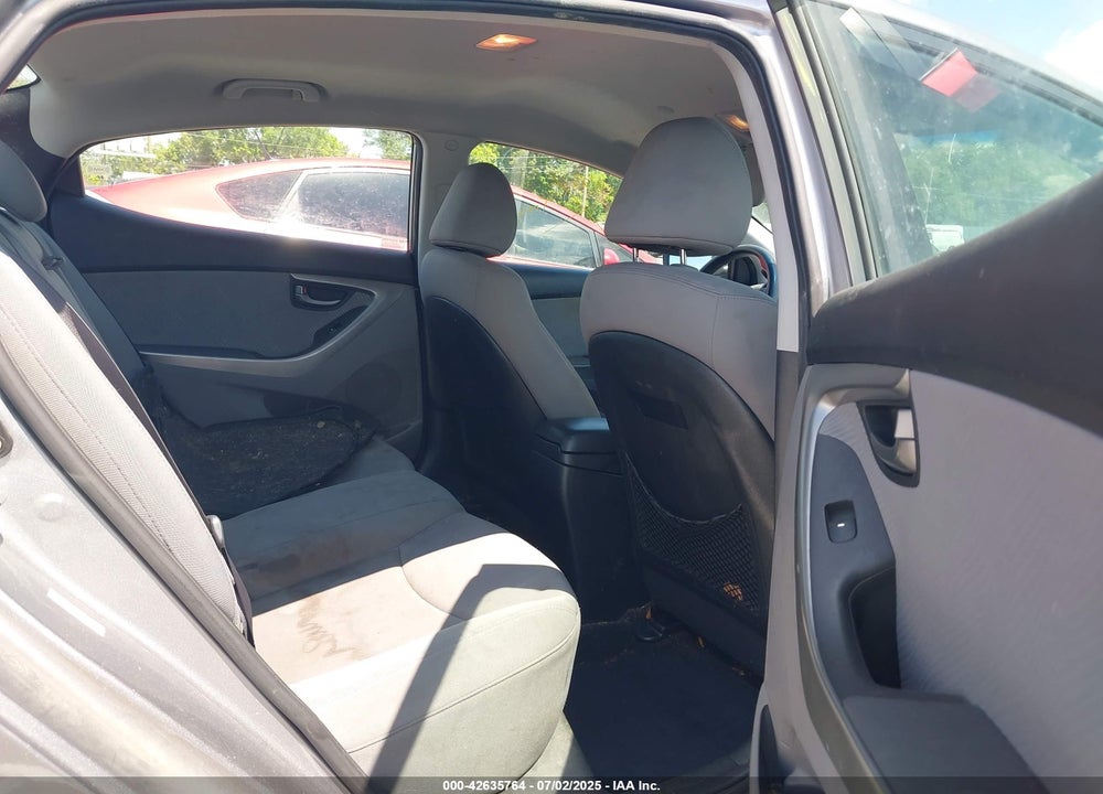 2013 HYUNDAI ELANTRA VIN: KMHDH4AE7DU592745
