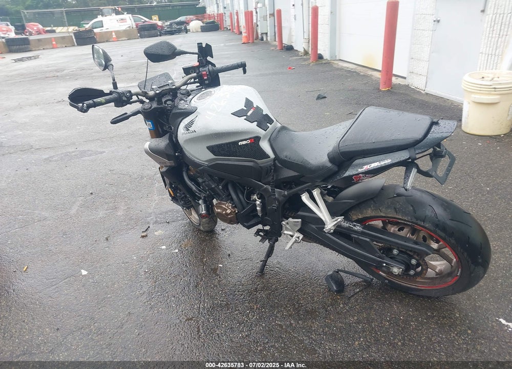 2024 HONDA CB650 VIN: MLHRH1655R5000131