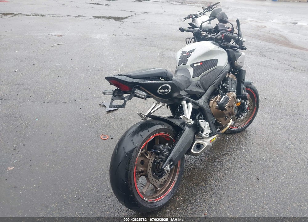 2024 HONDA CB650 VIN: MLHRH1655R5000131