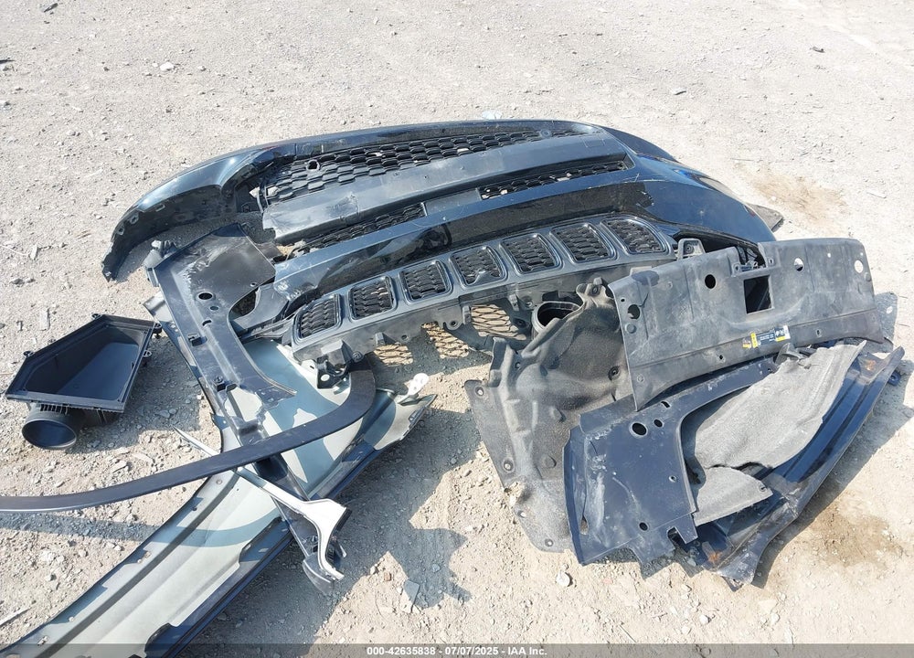 2023 JEEP GRAND CHEROKEE L VIN: 1C4RJKBGXP8701778