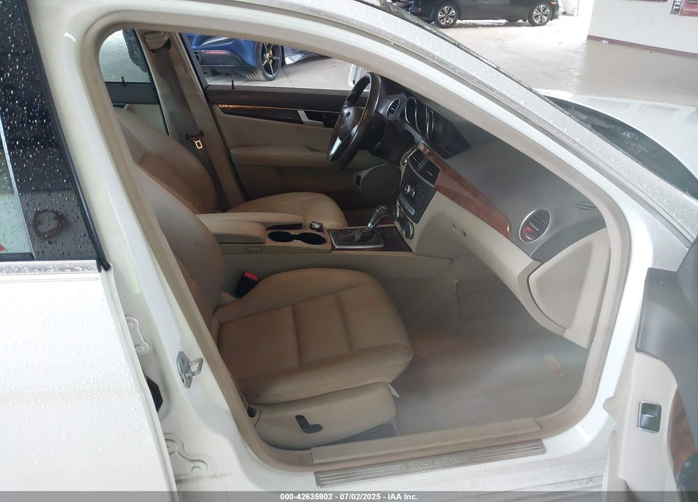2013 MERCEDES-BENZ C CLASS VIN: WDDGF8AB5DA796911