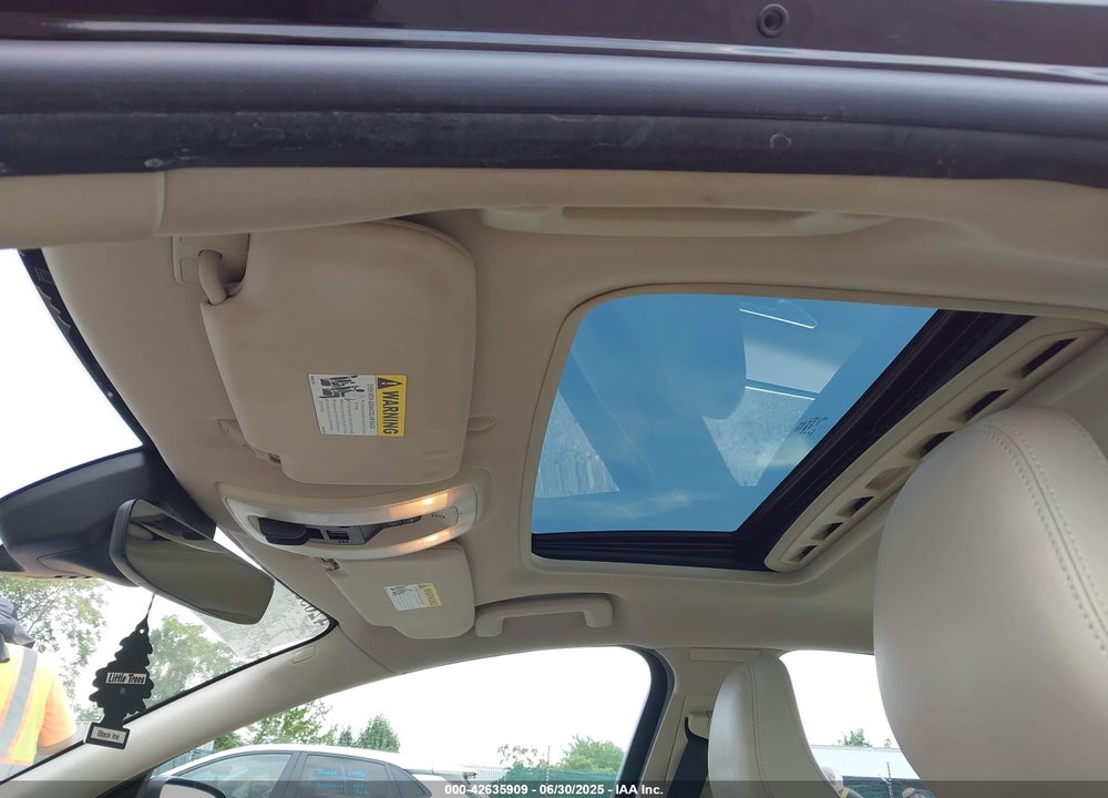 2015 VOLVO S60 VIN: YV126MFKXF2351397