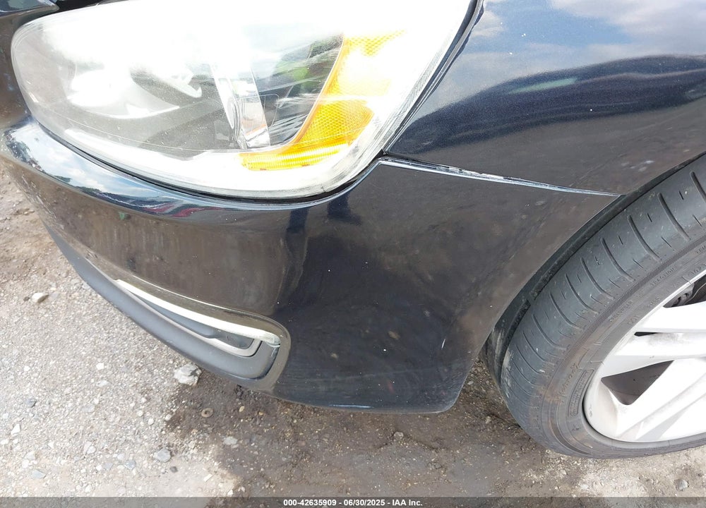2015 VOLVO S60 VIN: YV126MFKXF2351397