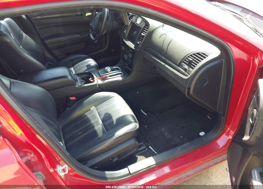 2015 CHRYSLER 300 VIN: 2C3CCAGG2FH923103