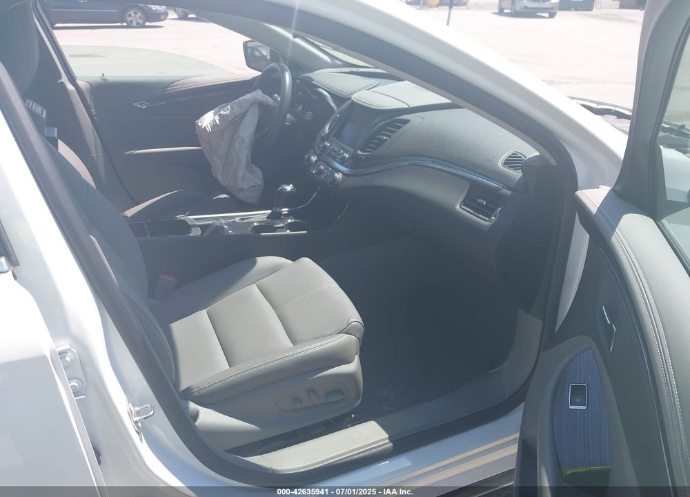 2019 CHEVROLET IMPALA LT VIN: 2G11Z5S31K9128117