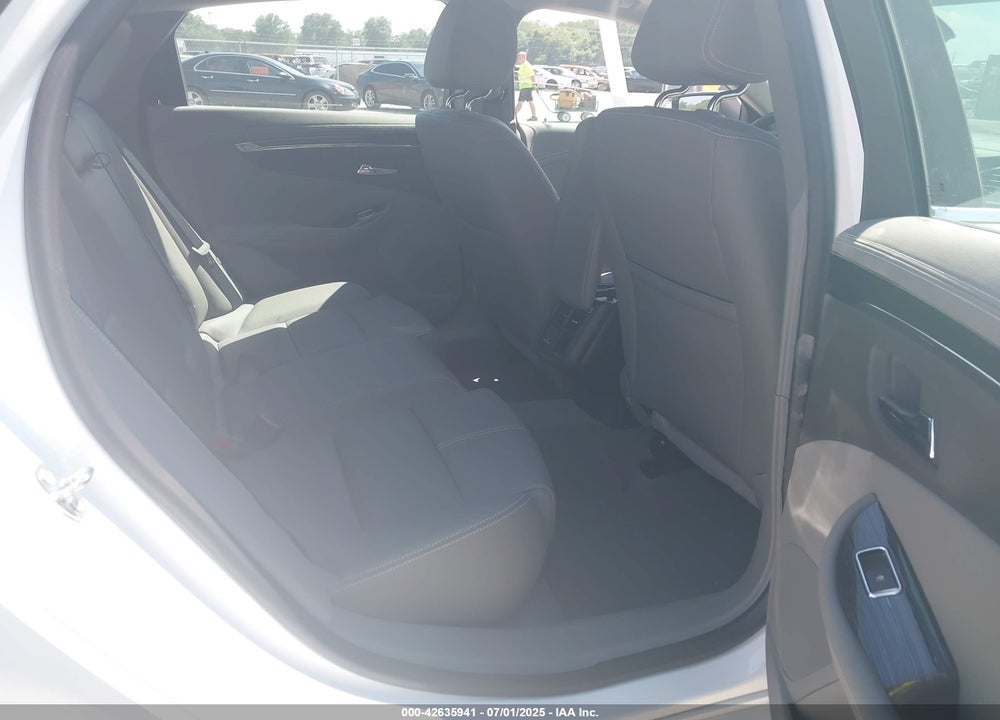 2019 CHEVROLET IMPALA LT VIN: 2G11Z5S31K9128117