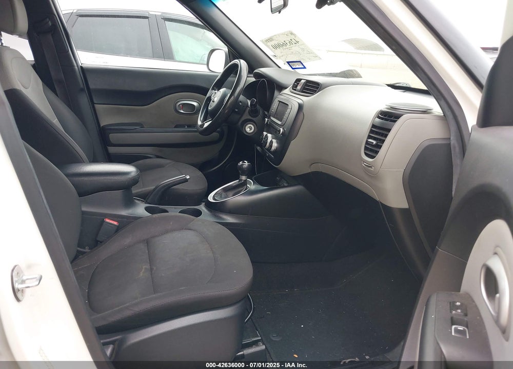 2018 KIA SOUL VIN: KNDJN2A27J7610570