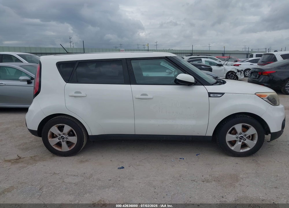 2018 KIA SOUL VIN: KNDJN2A27J7610570