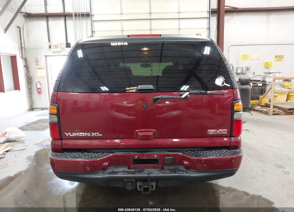 2005 GMC YUKON XL 1500 DENALI VIN: 1GKFK66U35J262408