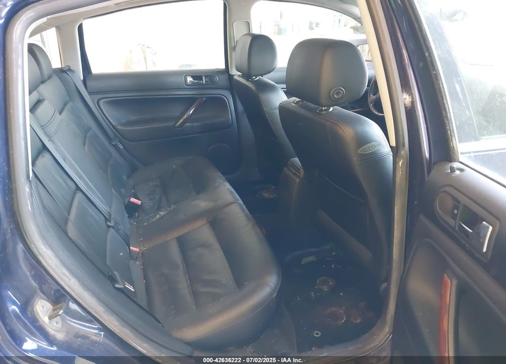 2003 VOLKSWAGEN PASSAT GLX VIN: WVWTH63B23P104619