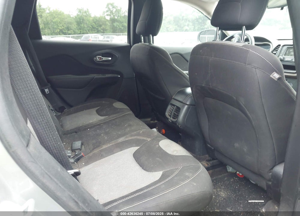2016 JEEP CHEROKEE VIN: 1C4PJMAS0GW251840