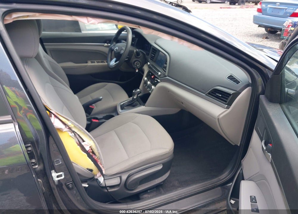 2020 HYUNDAI ELANTRA VIN: 5NPD84LF8LH553200
