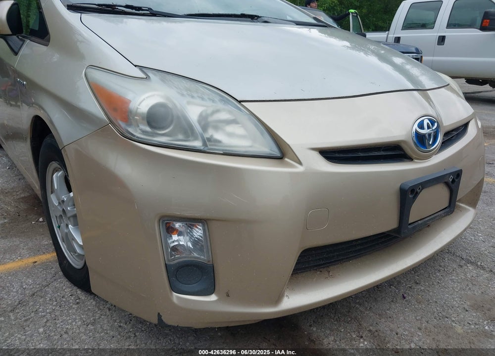 2011 TOYOTA PRIUS TWO VIN: JTDKN3DUXB0270753