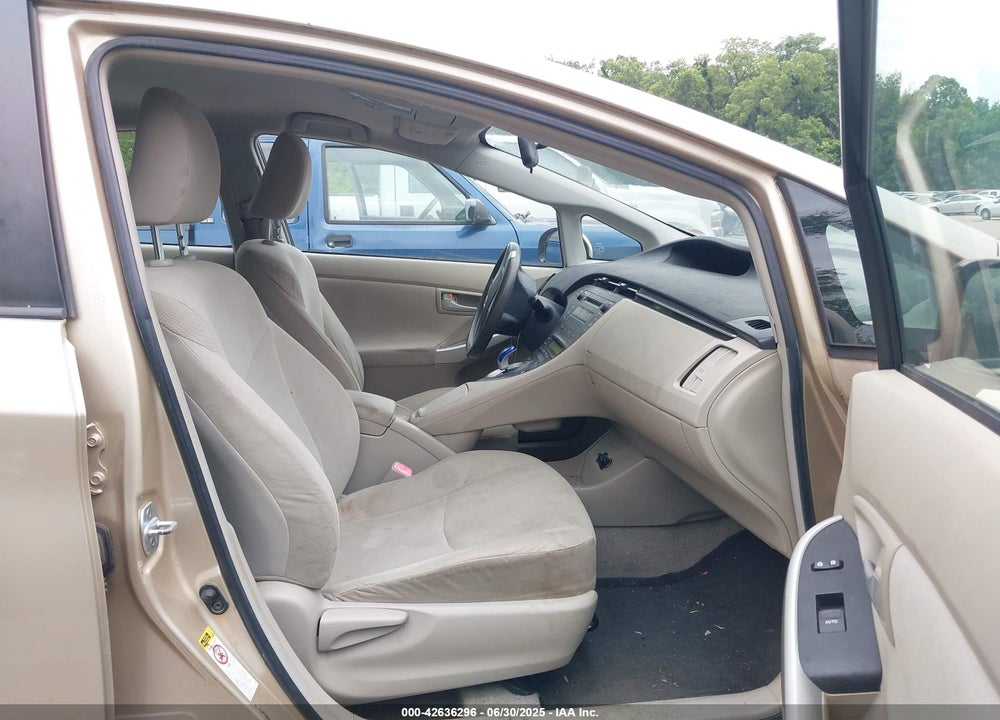 2011 TOYOTA PRIUS TWO VIN: JTDKN3DUXB0270753