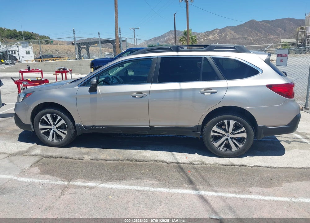 2018 SUBARU OUTBACK 3.6R LIMITED VIN: 4S4BSENC9J3389333